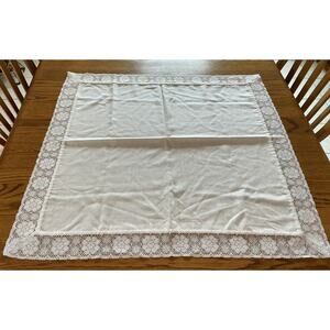 Vintage‎ White Square Table Cloth 32.5” X 32.5”